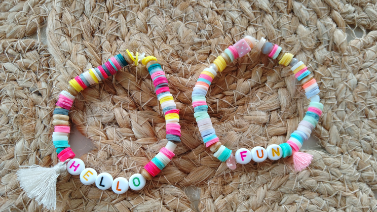 BRACELETS EN PERLES - (11/17 ans)