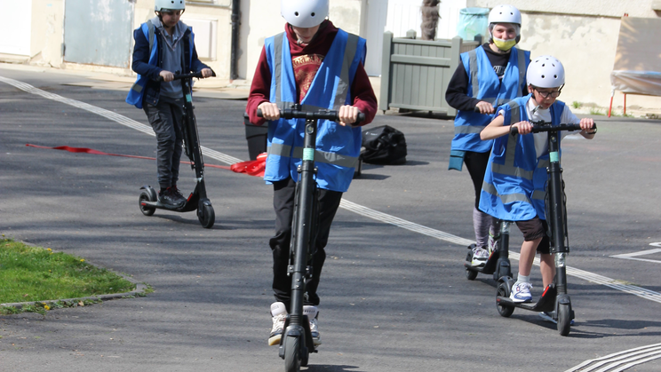 PREVENTION ROUTIERE - TROTTINETTE ELEC - (11/13 ans)