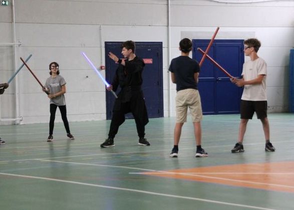 COMBAT AU SABRE LASER - (11/17 ans)